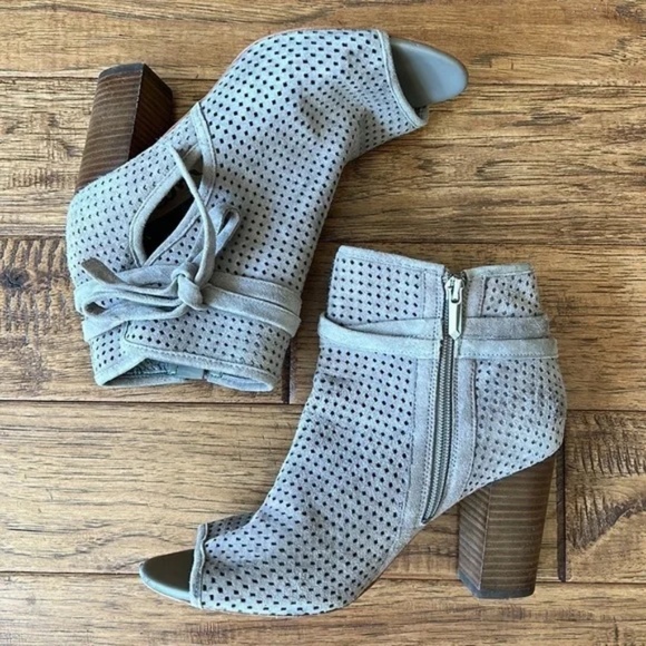 Sam Edelman Ellery Open Toe Bootie in Putty Perforated Suede Size 8 - Picture 3 of 14